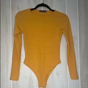 GOLD RIBBED BODYSUIT❤️